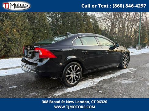 Used 2016 Volvo S60 T5 Premier image 8
