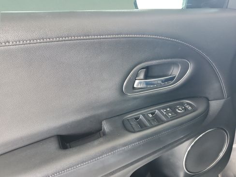 Used 2018 Honda HR-V EX-L image 19