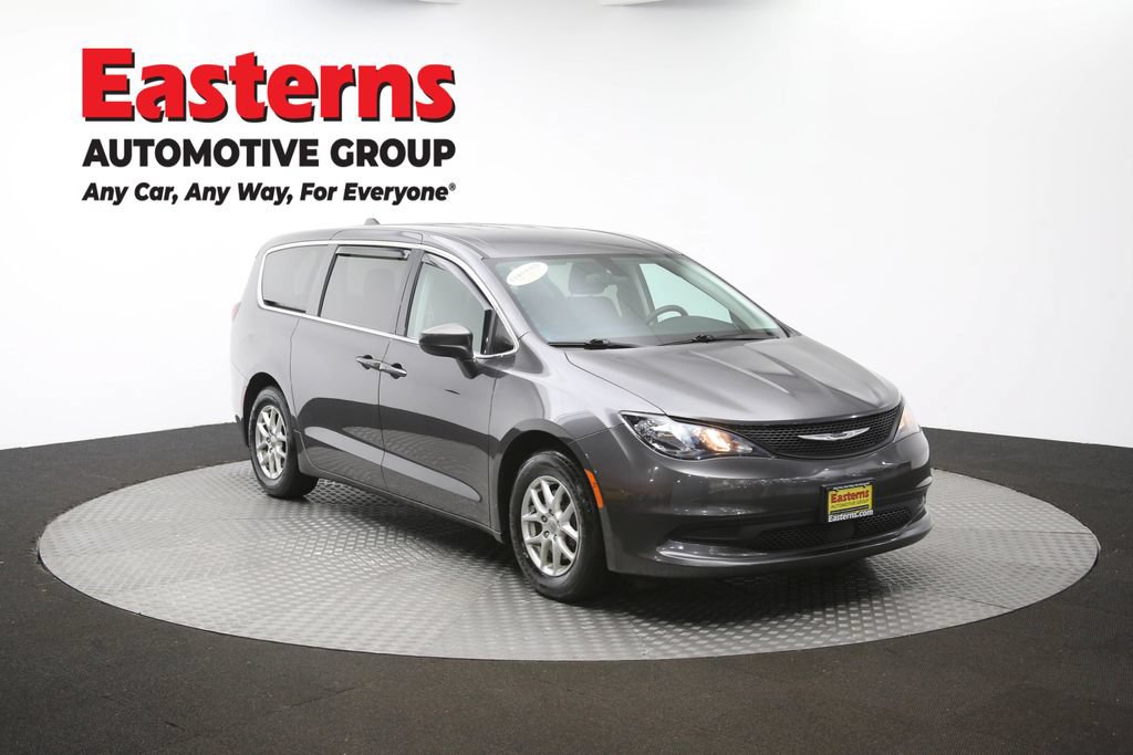 Used 2022 Chrysler Voyager LX FWD image 50