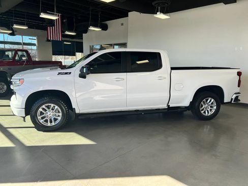 Used 2022 Chevrolet Silverado 1500 RST w/ Convenience Package II AWD/4WD image 4