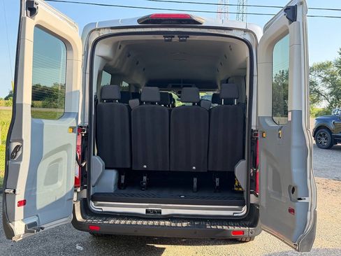 Used 2018 Ford Transit 350 XLT RWD image 8