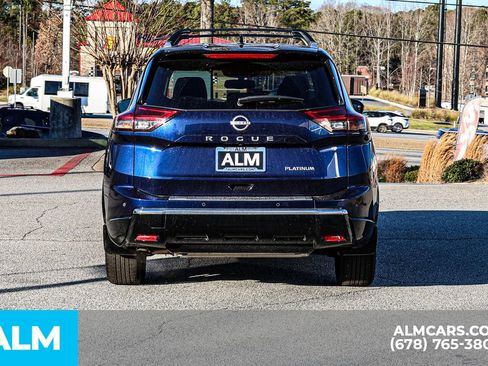 Used 2025 Nissan Rogue Platinum FWD image 12