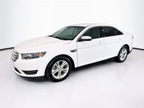 Used 2017 Ford Taurus SEL FWD image 1