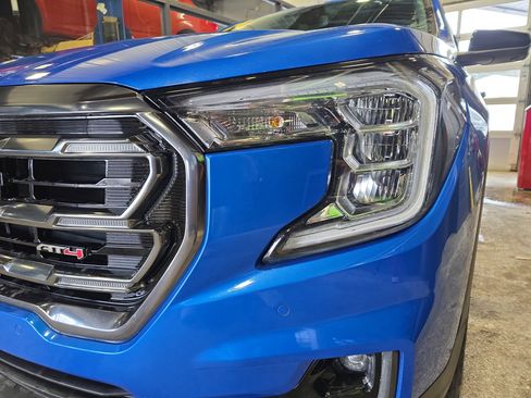 Used 2024 GMC Terrain AT4 w/ Infotainment Package II image 10