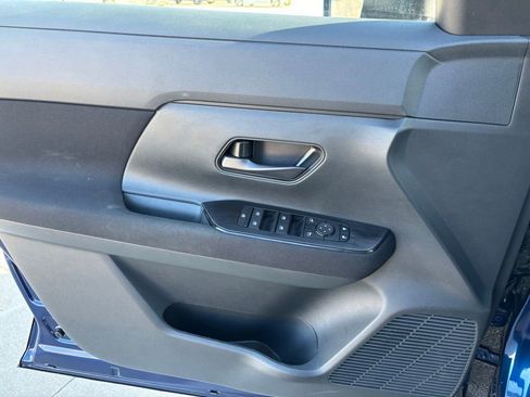 Used 2025 Nissan Kicks S image 20