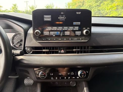Used 2024 Mitsubishi Outlander SE AWD/4WD image 21