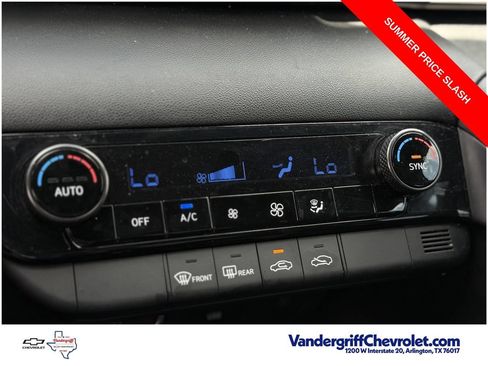 Used 2025 Hyundai Elantra Sport FWD image 18