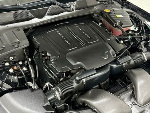 Used 2017 Jaguar XJ R-Sport image 50