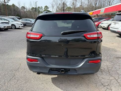Used 2015 Jeep Cherokee Latitude w/ Cold Weather Group FWD image 7