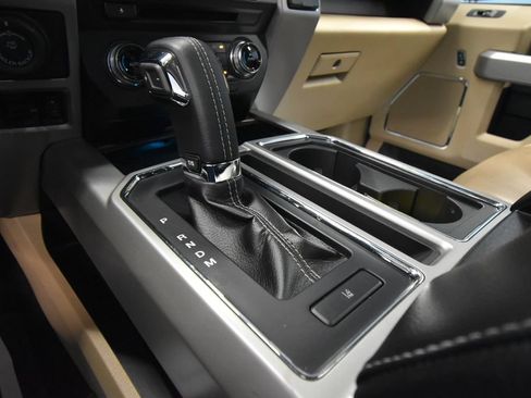 Used 2017 Ford F150 Lariat w/ Equipment Group 502A Luxury AWD/4WD image 26