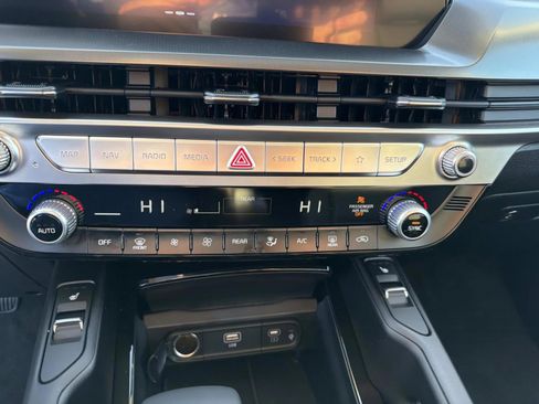 New 2025 Kia Telluride S image 26