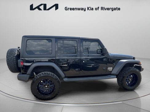 Used 2018 Jeep Wrangler Unlimited Sport S AWD/4WD image 8
