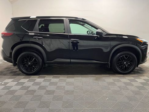 Used 2023 Nissan Rogue S image 4