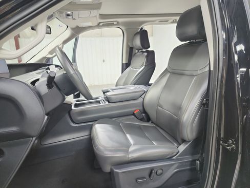 Used 2025 Ford Expedition Active AWD/4WD image 20