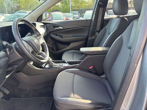 Used 2025 Buick Encore GX Preferred image 24