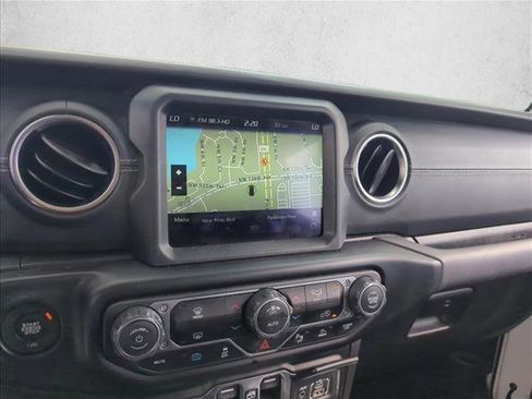 Used 2022 Jeep Wrangler Unlimited Sahara w/ Safety Group image 10