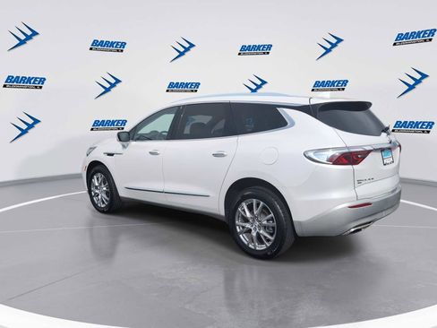 Used 2023 Buick Enclave Essence w/ Experience Buick Package image 6