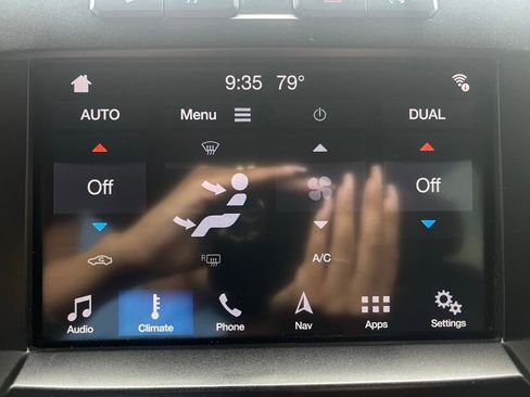 Used 2019 Ford F150 Lariat AWD/4WD image 18