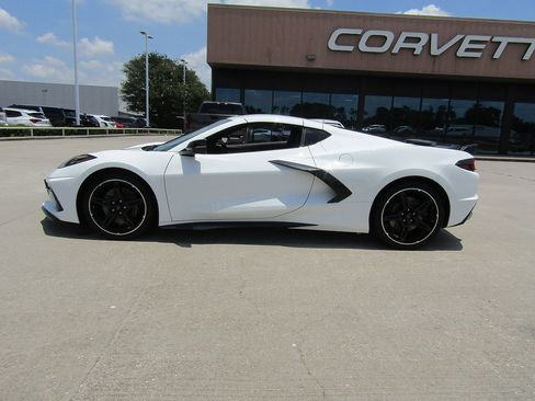 Used 2024 Chevrolet Corvette Stingray Coupe w/ Z51 Performance Package RWD image 8