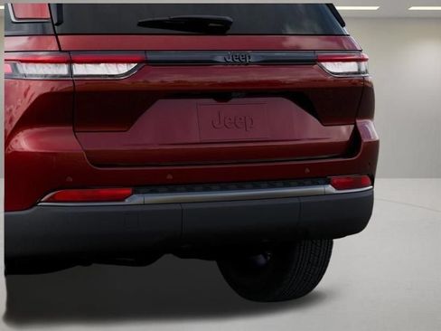 New 2026 Jeep Grand Cherokee Altitude RWD image 13