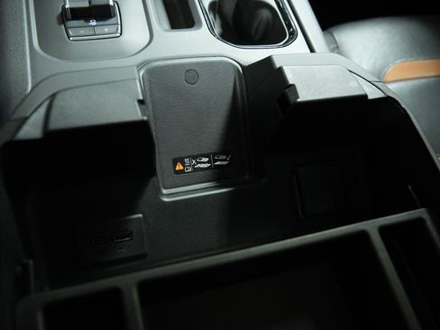 Used 2024 GMC Sierra 2500 AT4 w/ AT4 Premium Plus Package image 44