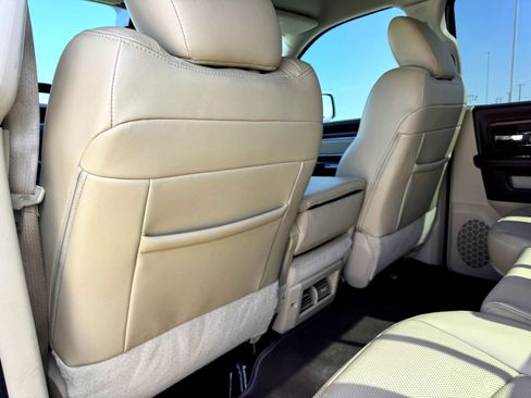 Used 2018 RAM 1500 Laramie image 18