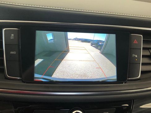 Used 2019 Buick Enclave Essence AWD/4WD image 19