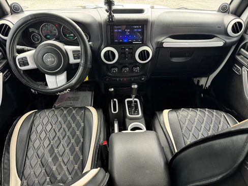 Used 2013 Jeep Wrangler Unlimited Sahara w/ Connectivity Group image 24