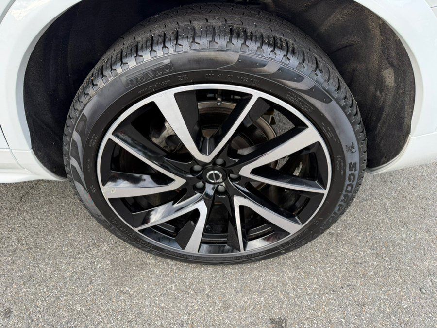 Used 2021 Volvo XC90 T6 Momentum w/ Advanced Package AWD/4WD image 12