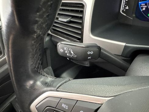 Used 2021 Volkswagen Atlas SEL Premium AWD/4WD image 23