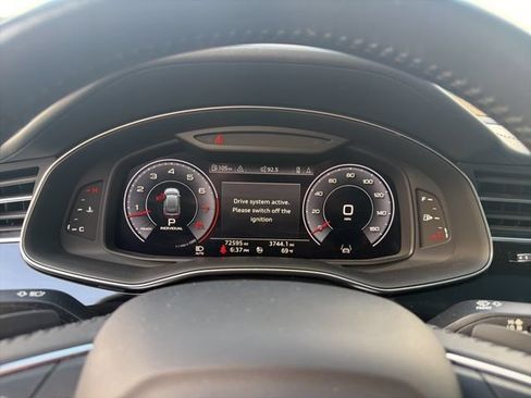 Used 2019 Audi Q8 Prestige AWD/4WD image 13