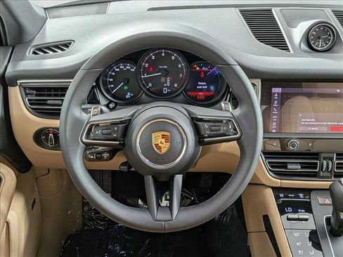New 2026 Porsche Macan image 15