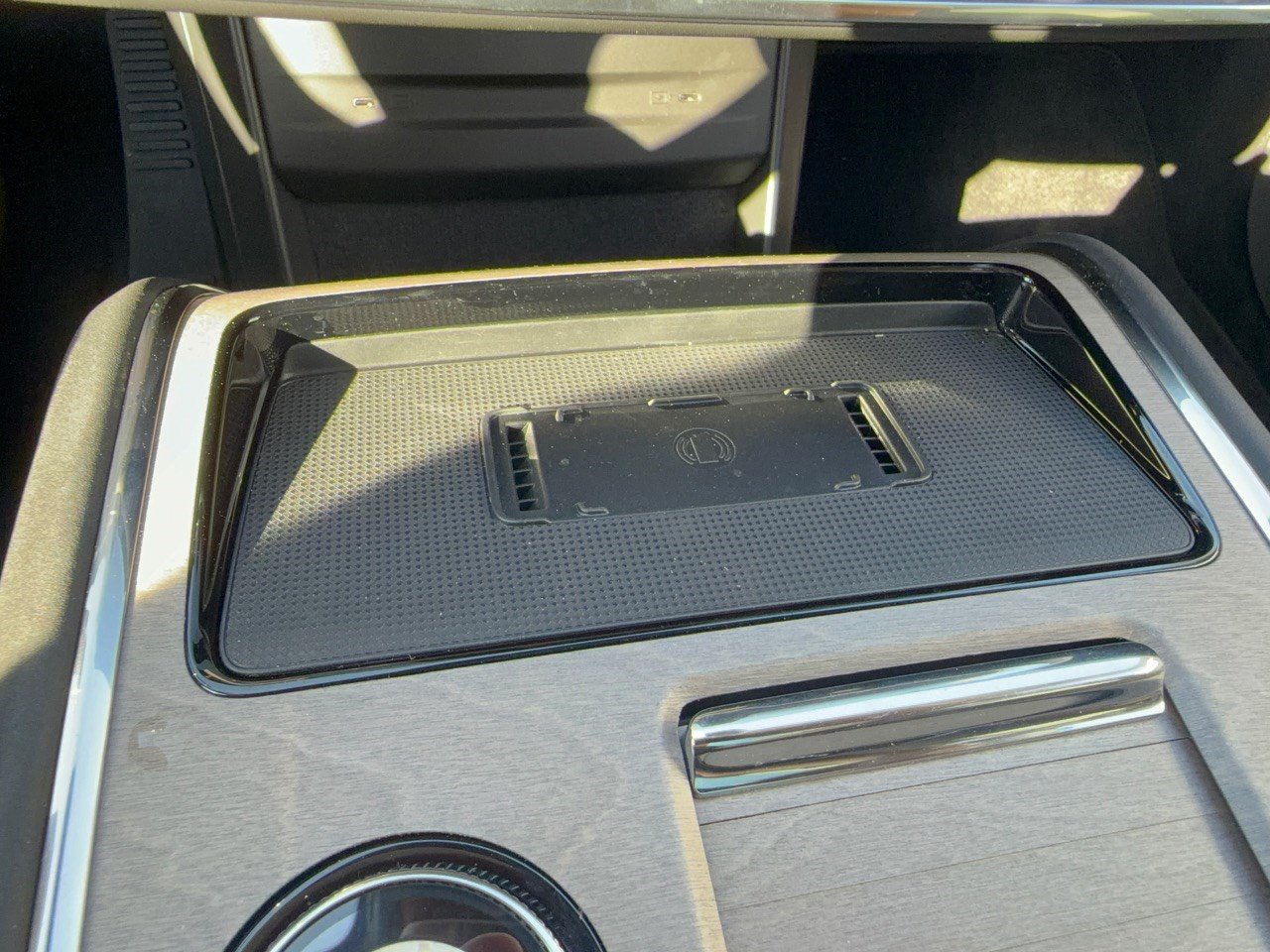 Certified 2025 Volvo EX90 Plus AWD/4WD image 20