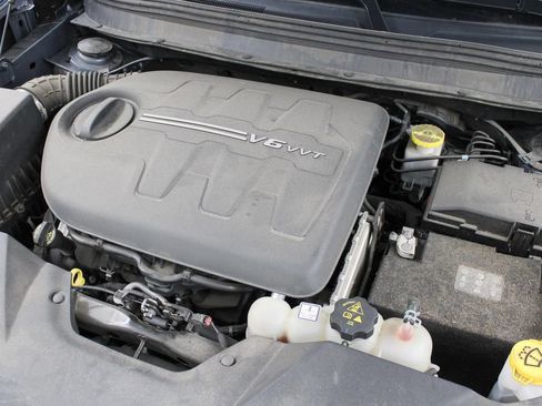 Used 2021 Jeep Cherokee Latitude Lux w/ Sun & Sound Group FWD image 46