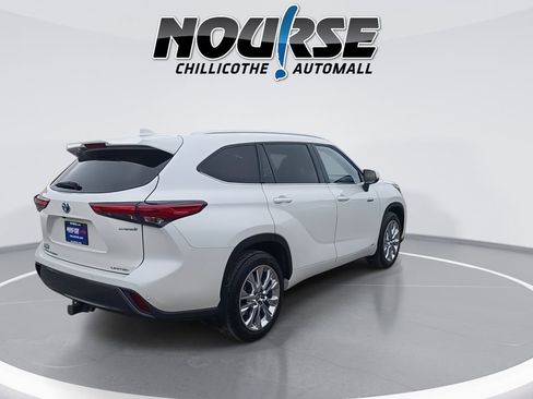 Used 2021 Toyota Highlander Limited image 8