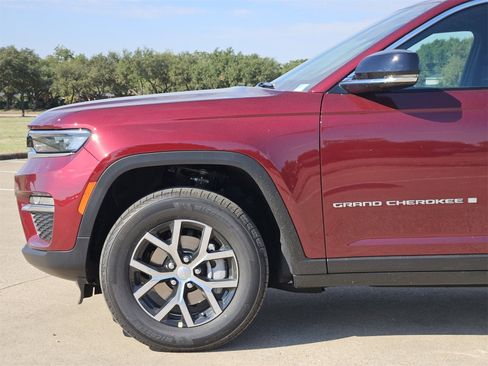 New 2025 Jeep Grand Cherokee Limited w/ Trailer Tow Package image 9