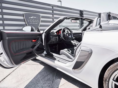 Used 2024 Porsche 718 Boxster Spyder RS w/ Weissach Package RWD image 36