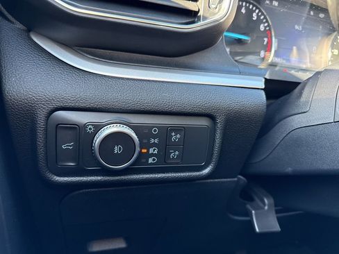 Used 2022 Ford Explorer XLT w/ Equipment Group 202A image 26