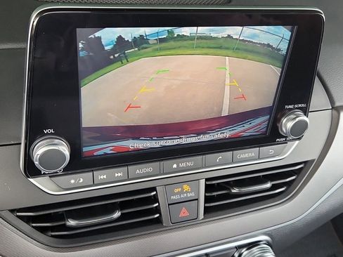 New 2025 Nissan Altima 2.5 SR image 14