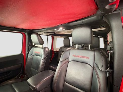 Used 2019 Jeep Wrangler Unlimited Rubicon w/ Uconnect 4C Nav & Sound Group AWD/4WD image 19