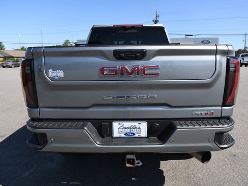 Used 2025 GMC Sierra 2500 AT4 w/ AT4 Premium Plus Package AWD/4WD image 14