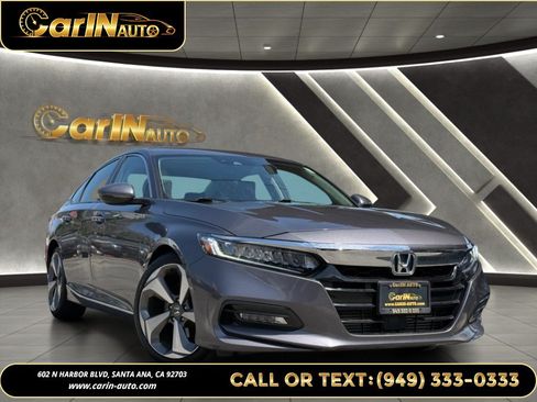 Used 2018 Honda Accord Touring image 3