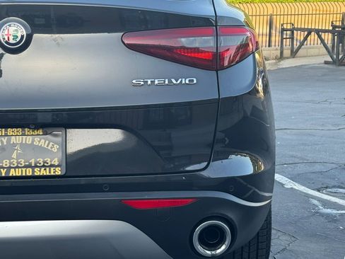 Used 2019 Alfa Romeo Stelvio RWD image 7