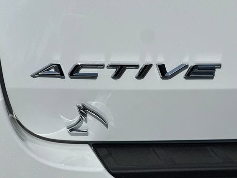 Used 2026 Ford Explorer Active w/ Active Comfort Package AWD/4WD image 2