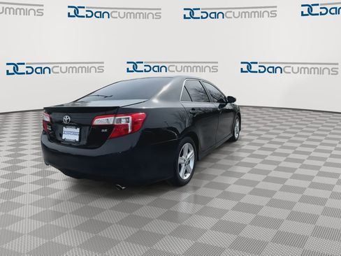 Used 2014 Toyota Camry SE image 8