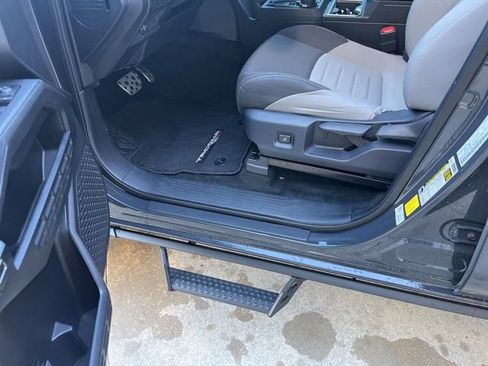 Used 2025 Toyota Tacoma TRD Sport image 29