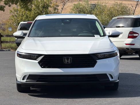 Used 2024 Honda Accord EX image 9