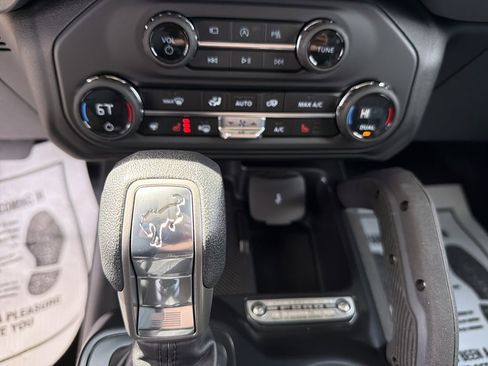 New 2026 Ford Bronco Badlands AWD/4WD image 22