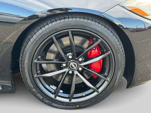 Certified 2024 Nissan Z Performance image 9