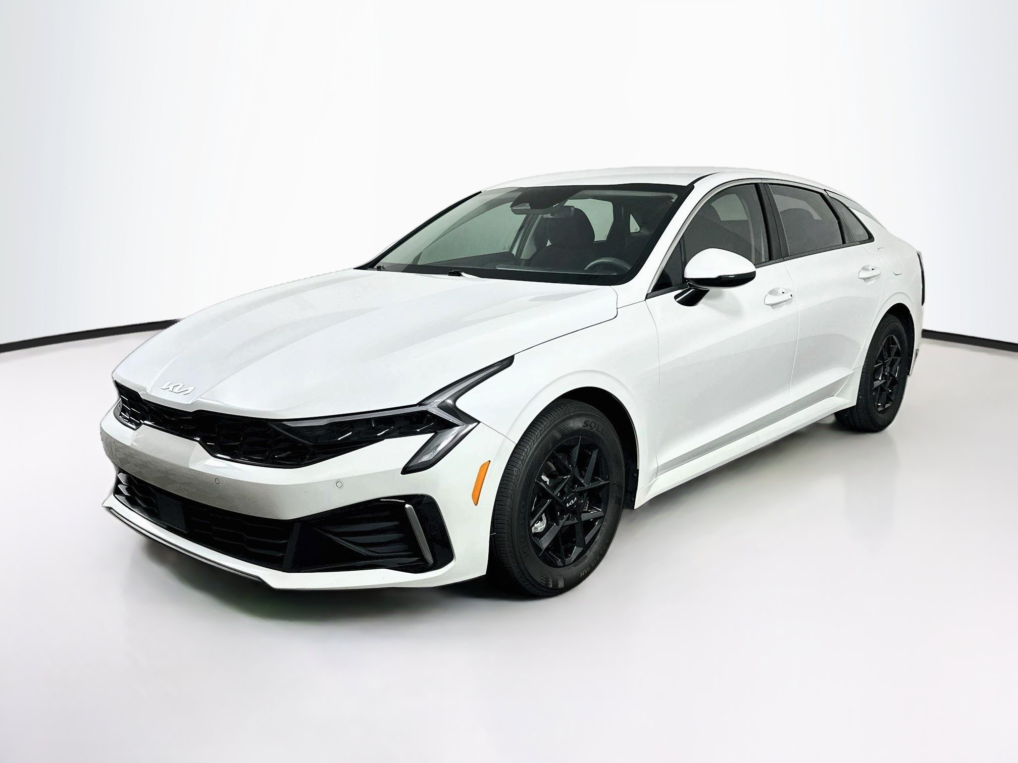 Used 2025 Kia K5 LXS FWD image 3